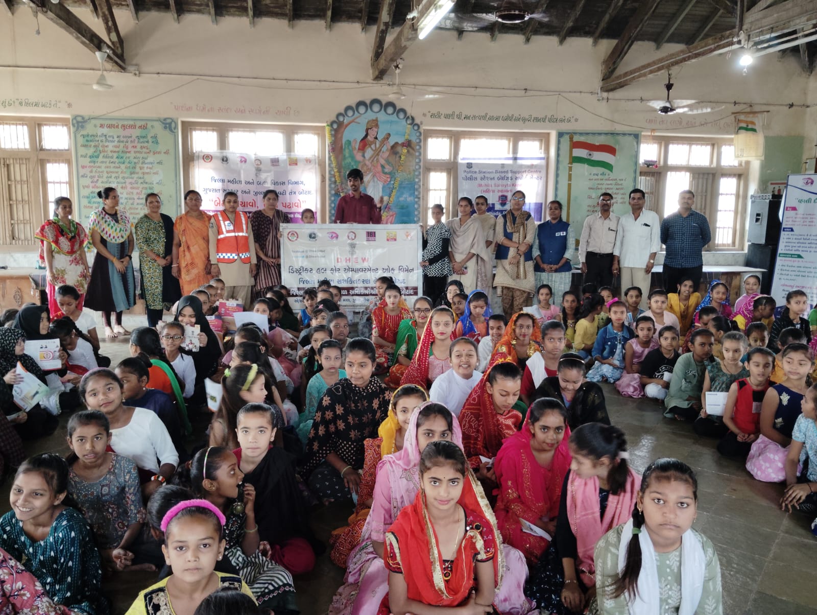 ગઢડાની શ્રી કમરીબાઈ કન્યા વિદ્યાલય કેન્દ્રવર્તી શાળા નંબર-૦૨ ખાતે “બેટી બચાવો બેટી પઢાવો”નો કાર્યક્રમ યોજાયો
