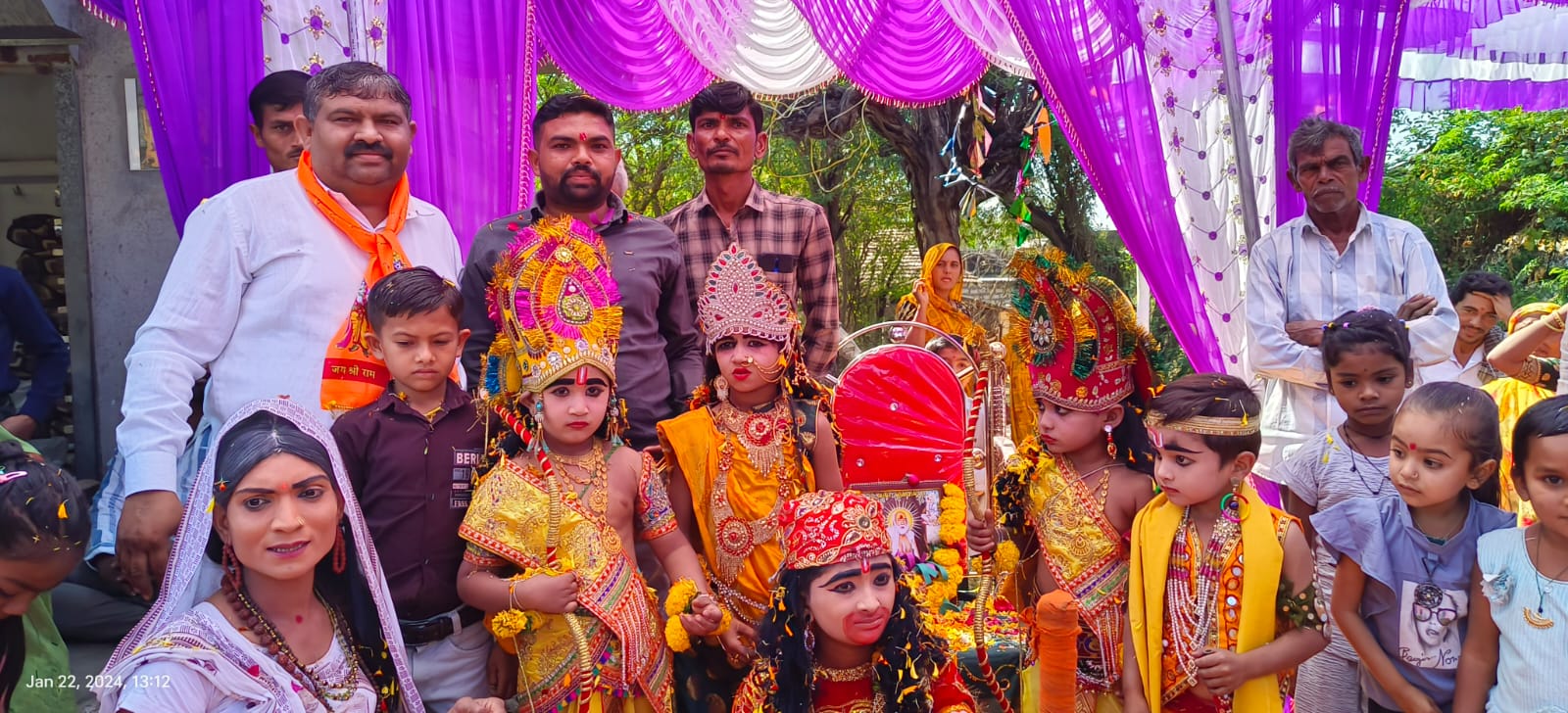 તળાજાના સરતાનપર ગામે પ્રભુશ્રી રામના આગમનના વધામણા કરવા ભવ્યાતિભવ્ય ઔતિહાસિક શોભાયાત્રા યોજાઇ