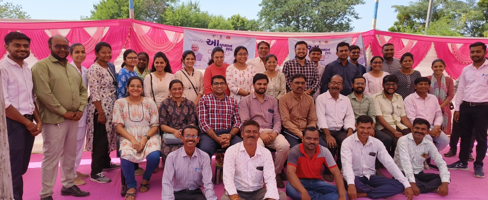 બોટાદ જિલ્લાના CHC લાઠીદડ ખાતે આયુષ્ય મેળા અન્વયે તબીબી કેમ્પ યોજાયો